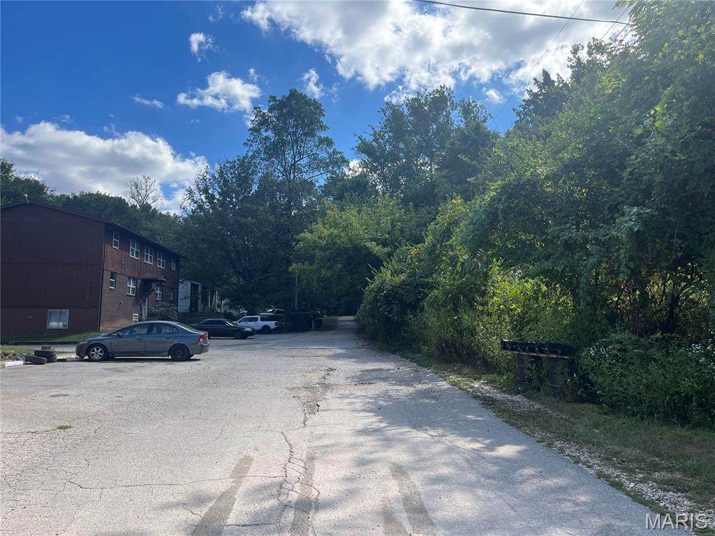 2149 Linnus Drive - Photo 1