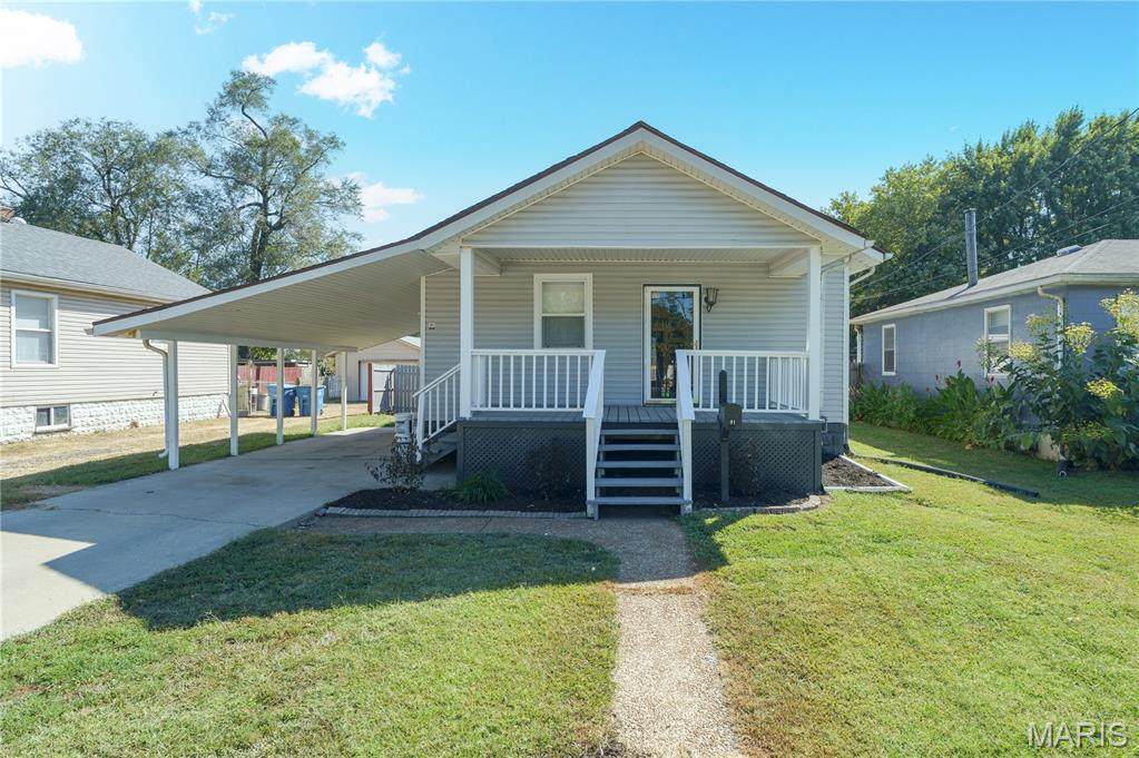 2914 Pershing Boulevard - Photo 1