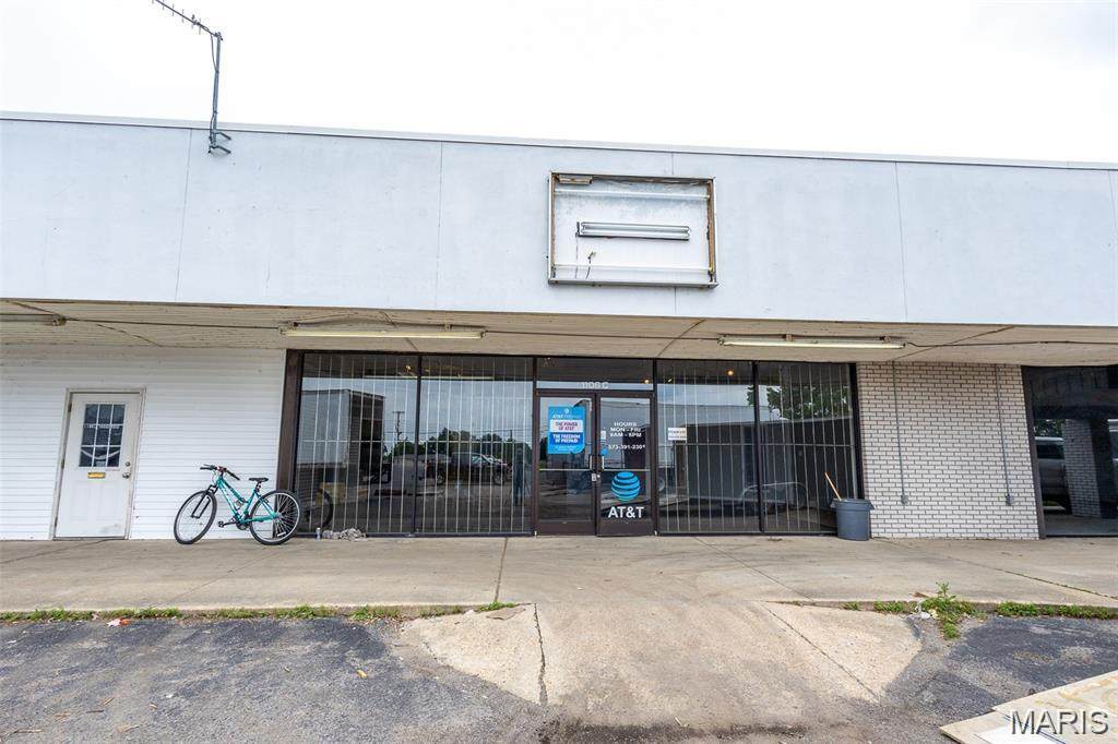 1106 Douglas - Photo 1