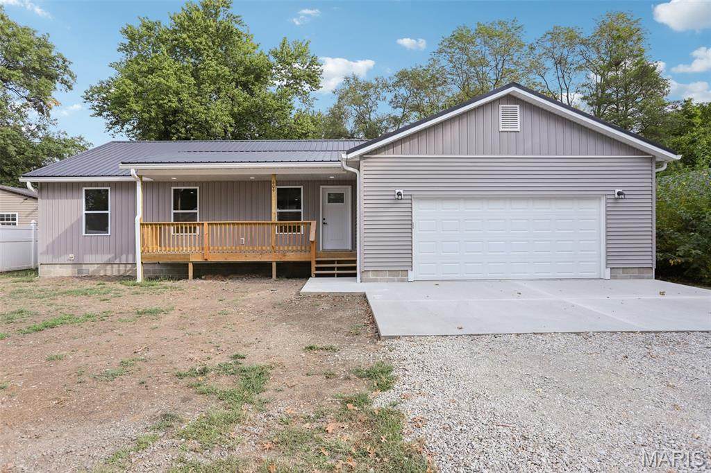 609 North Street - Photo 1