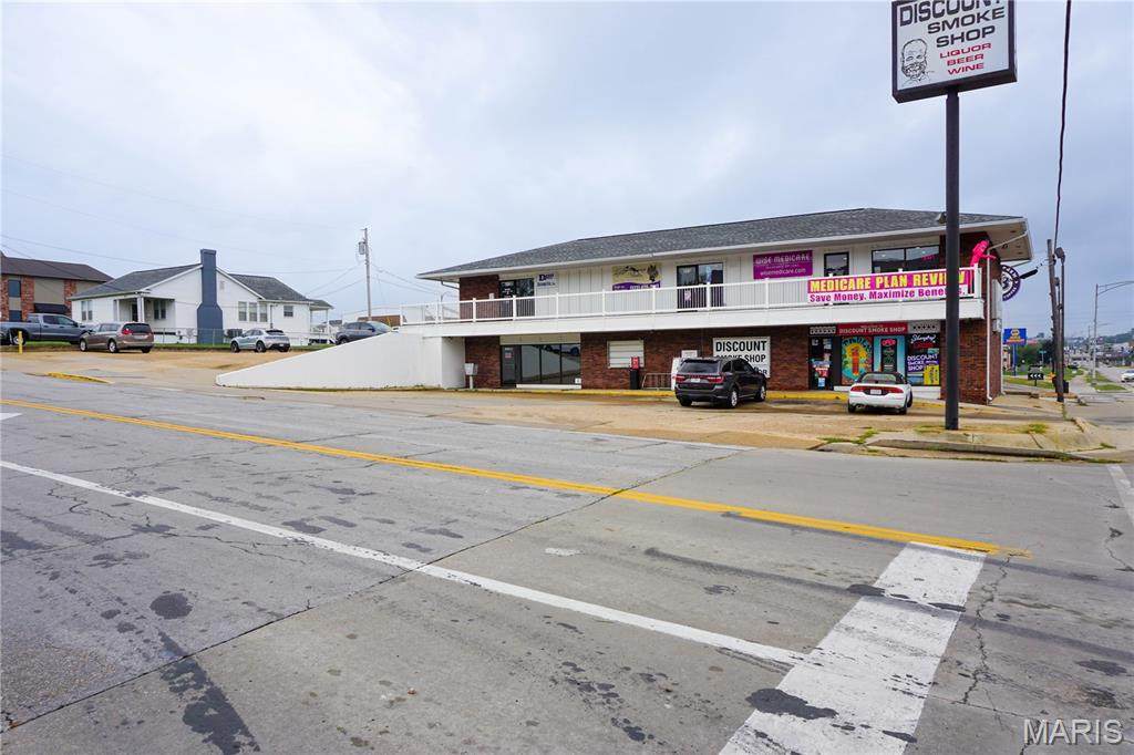 704 Bishop Avenue - Photo 1