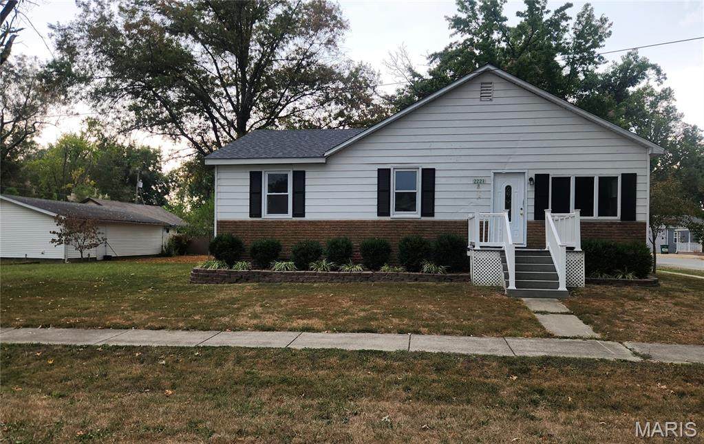 2221 Pulliam Avenue - Photo 1