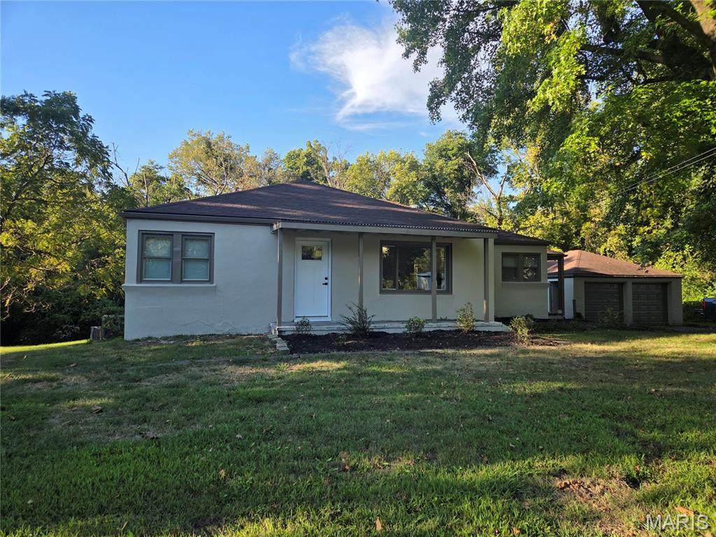 9915 North Road - Photo 1