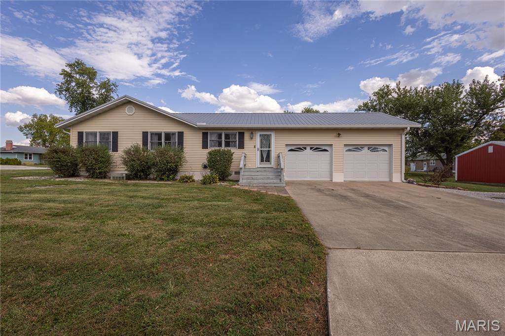 700 Ely St - Photo 1