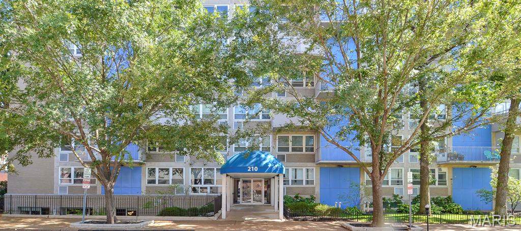 210 17th Street - Photo 1