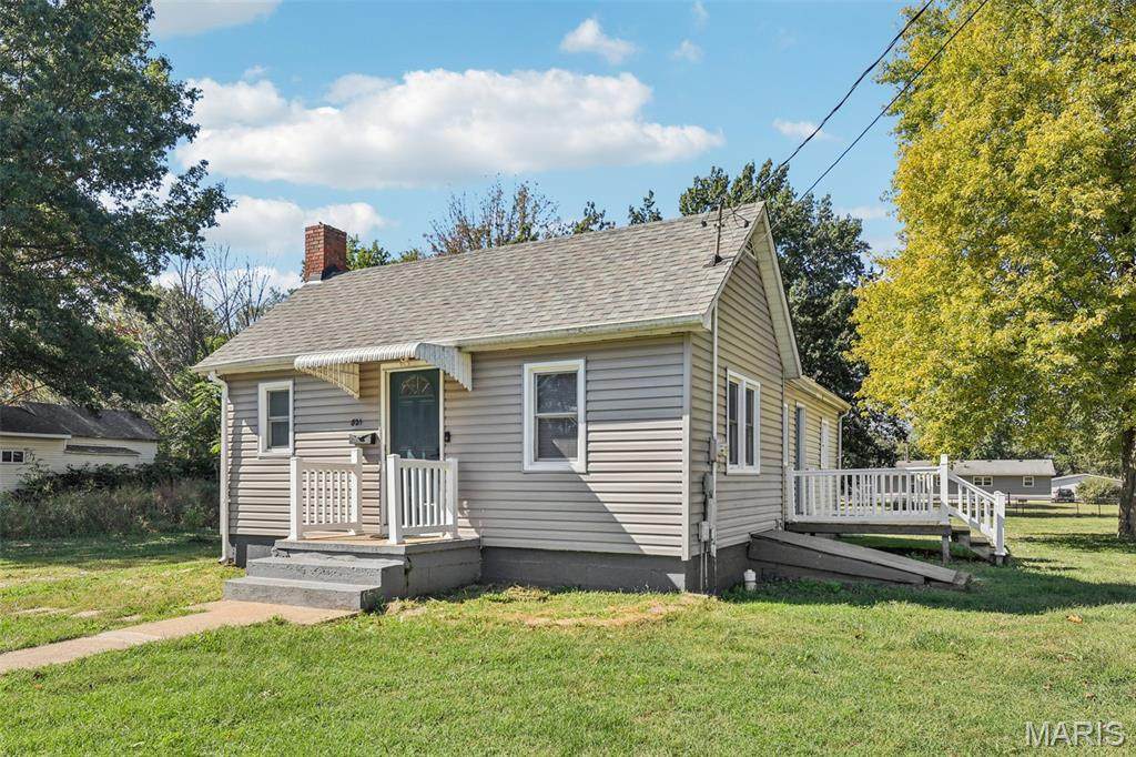 821 Chestnut Street - Photo 1