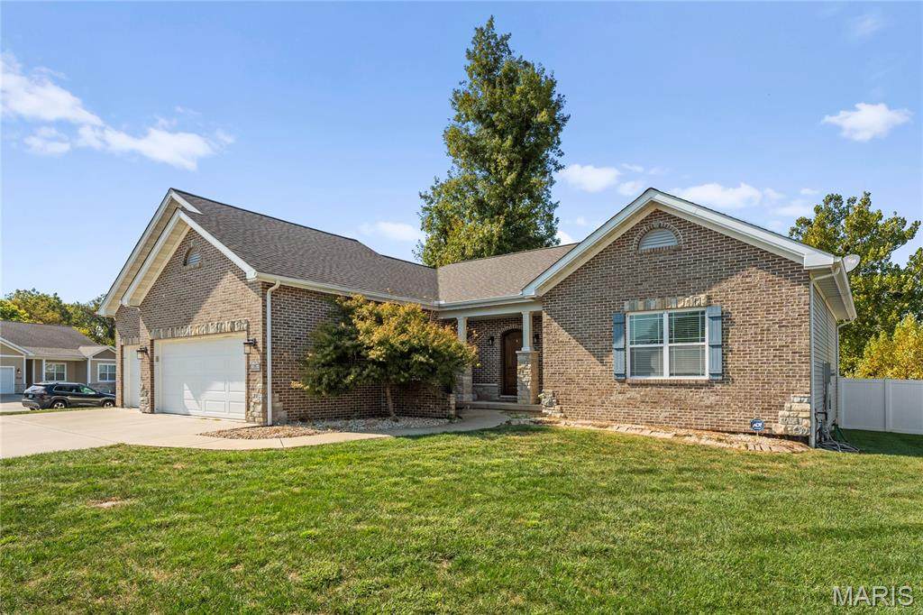 901 Ambercrombie Court - Photo 1