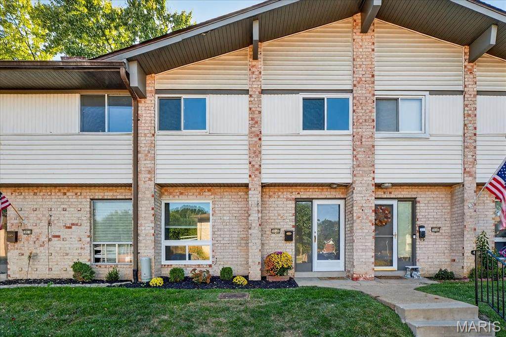 10140 Sakura Drive - Photo 1