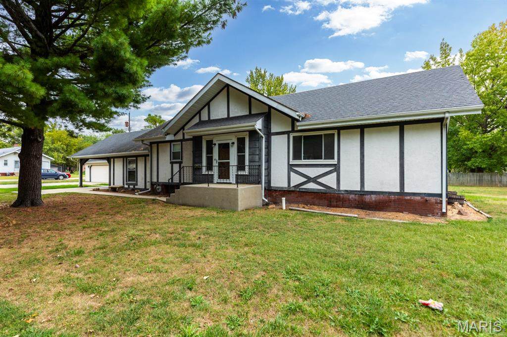 301 Park Avenue - Photo 1