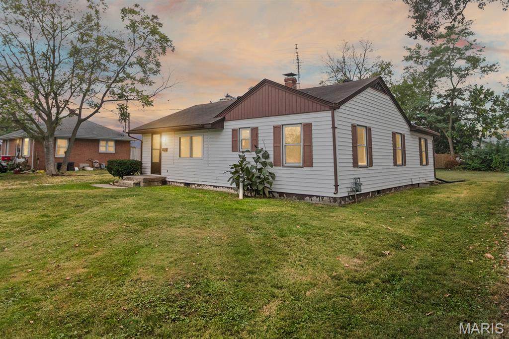 418 Short Street - Photo 1