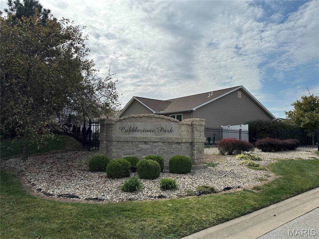 1878 Old Park Lane - Photo 1