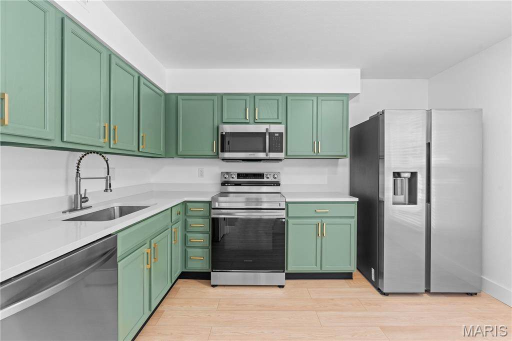 1920 Hunting Lake Court - Photo 1