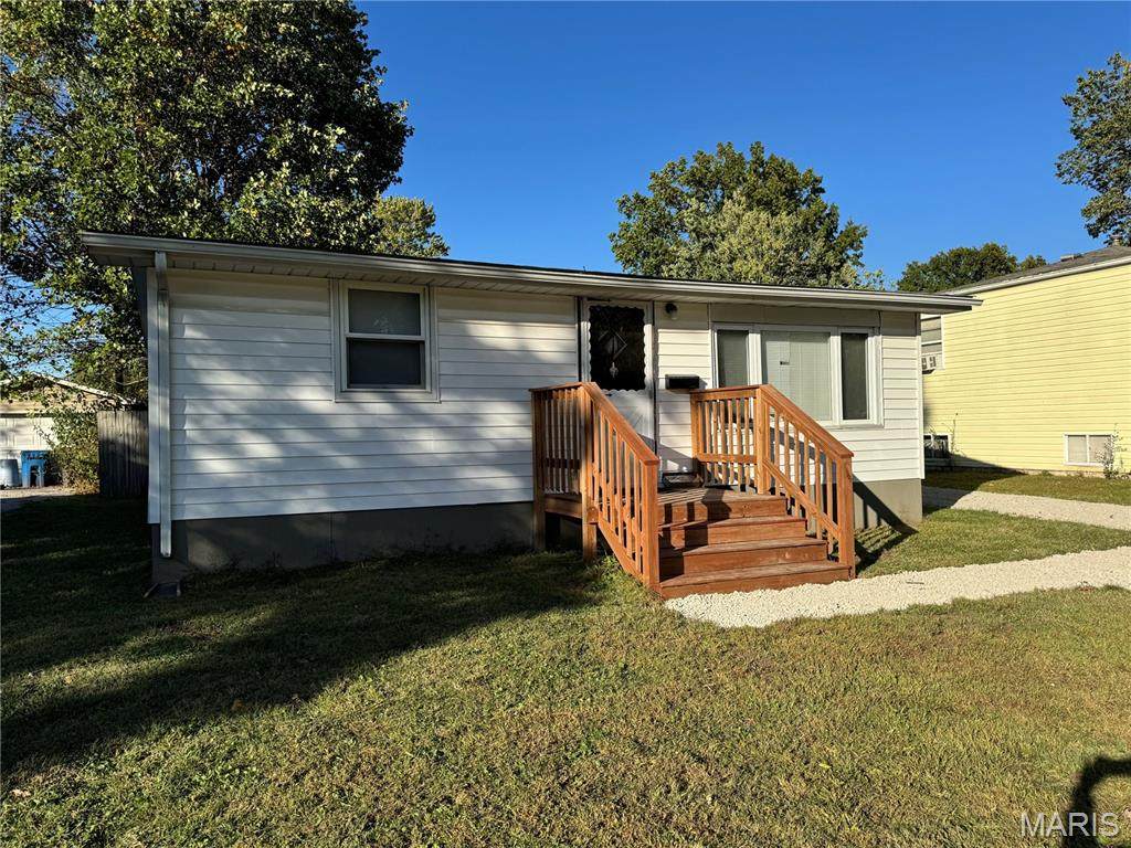 2345 Paul Avenue - Photo 1