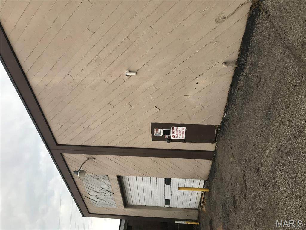 6780 Southwest Avenue - Photo 1