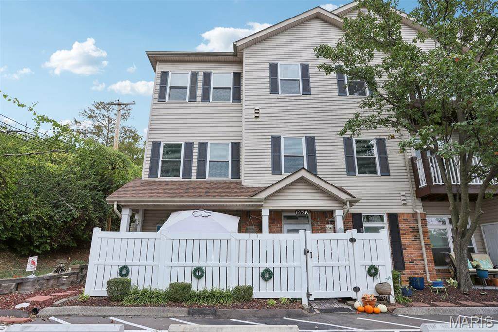 1275 Gardens Circle Drive - Photo 1