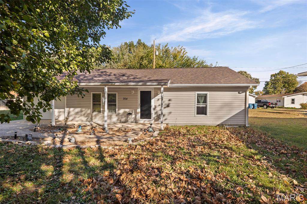 304 Indiana Avenue - Photo 1