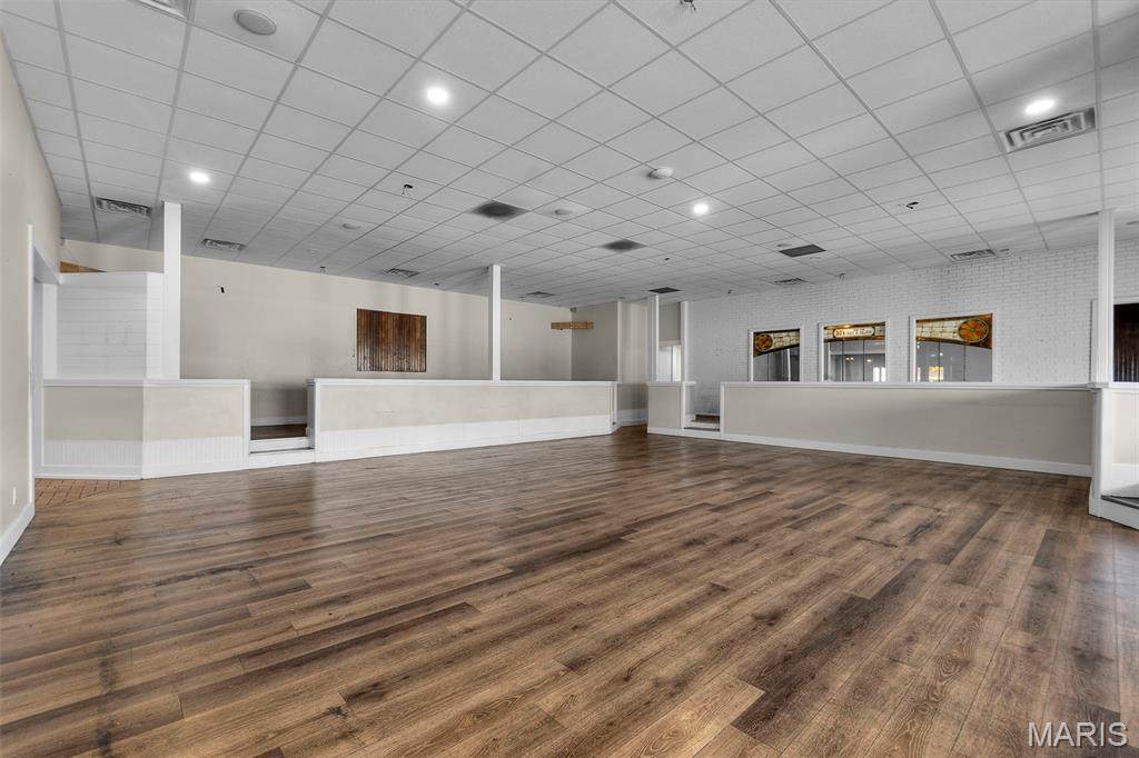 205 Plaza Way - Photo 1