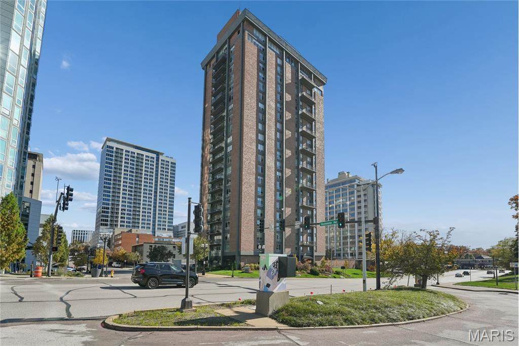 200 Brentwood Boulevard - Photo 1