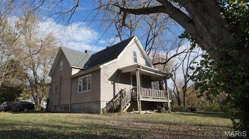 1801 Roosevelt Avenue - Photo 1