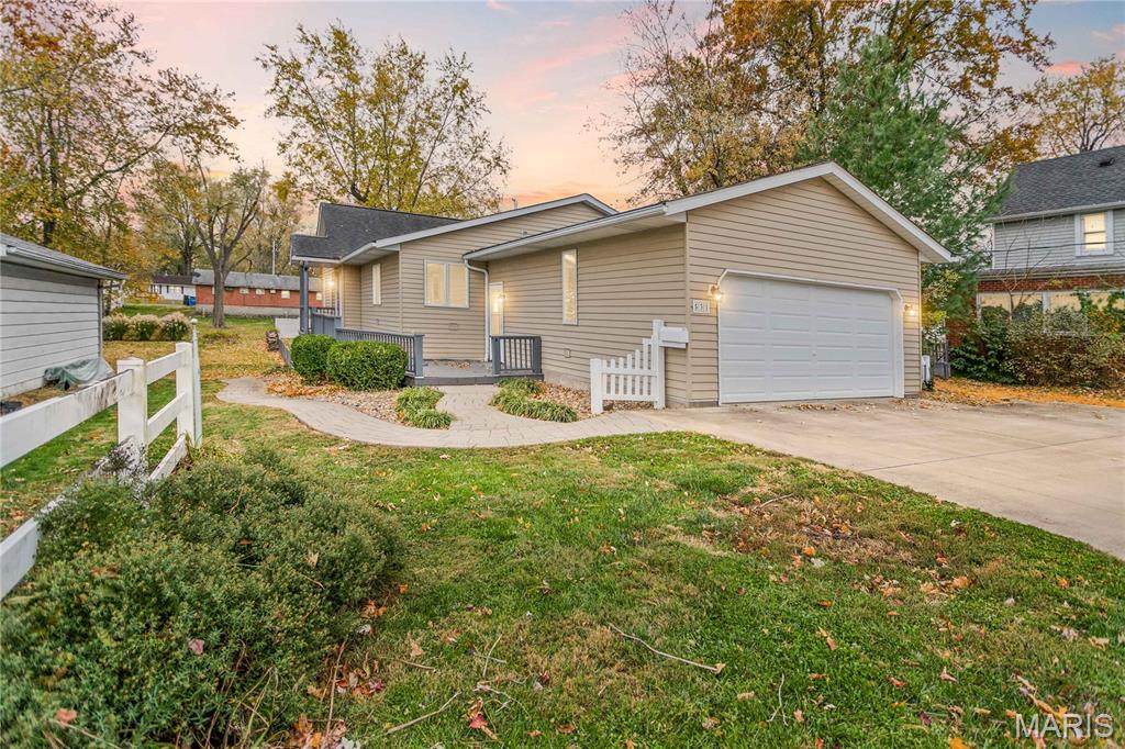 531 Corbin Street - Photo 1