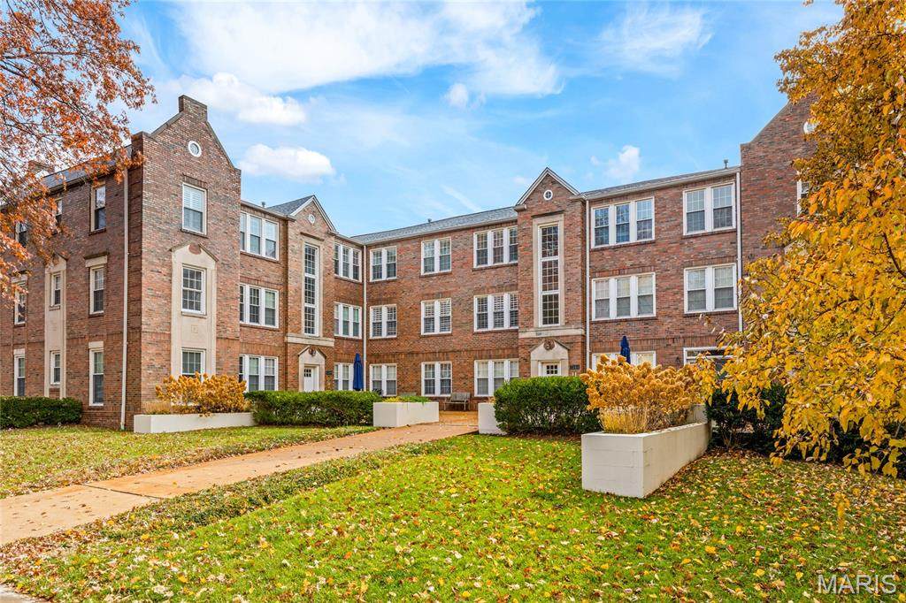 7564 Wydown Boulevard - Photo 1