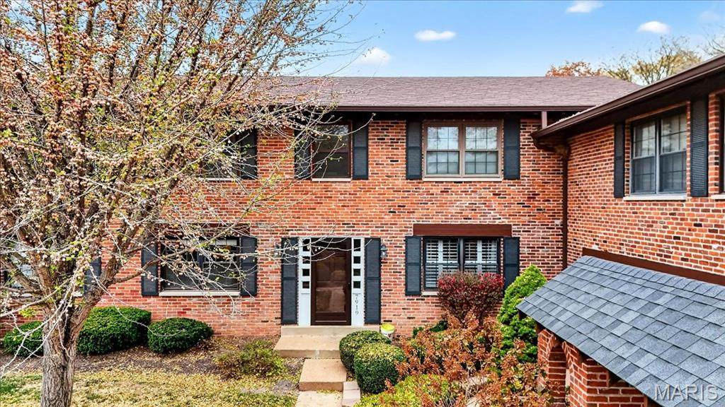 7919 Royal Arms Court - Photo 1