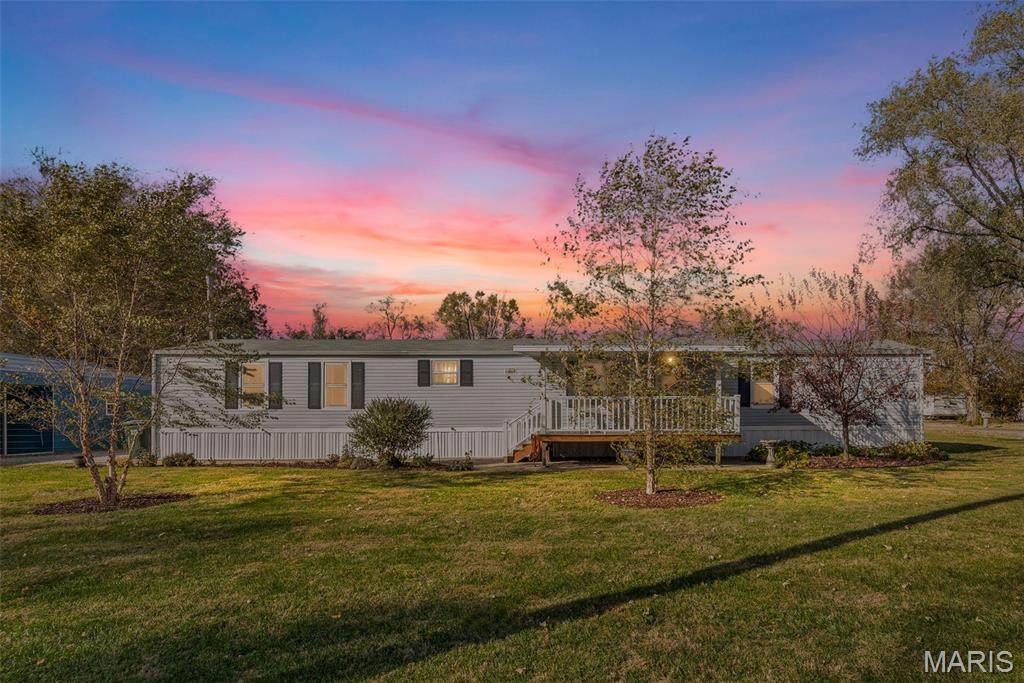 1525 Alvina Drive - Photo 1