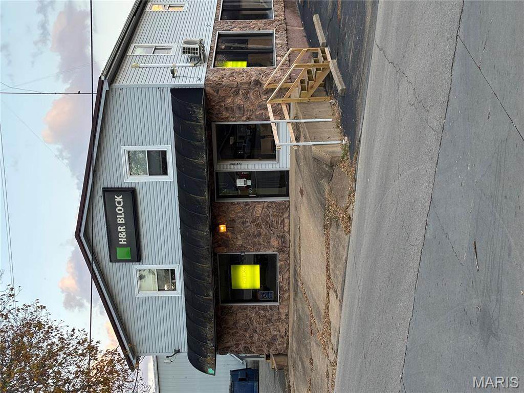150 Hall Street - Photo 1