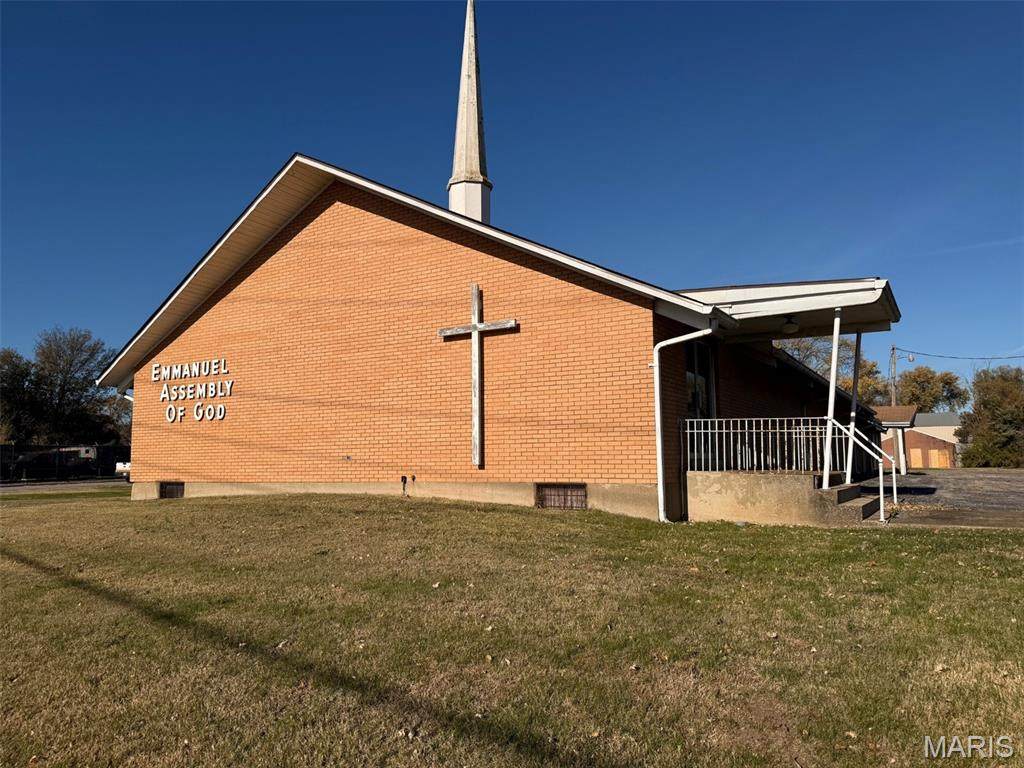 3390 Jerome Lane - Photo 1