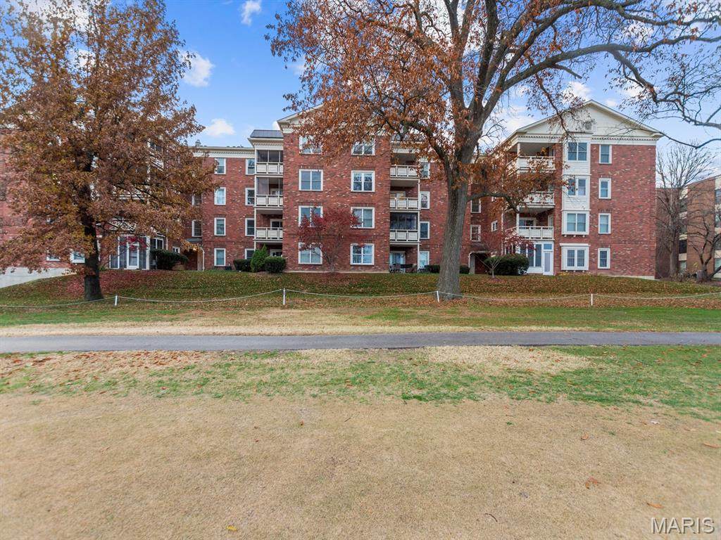 526 Sarah Lane - Photo 1