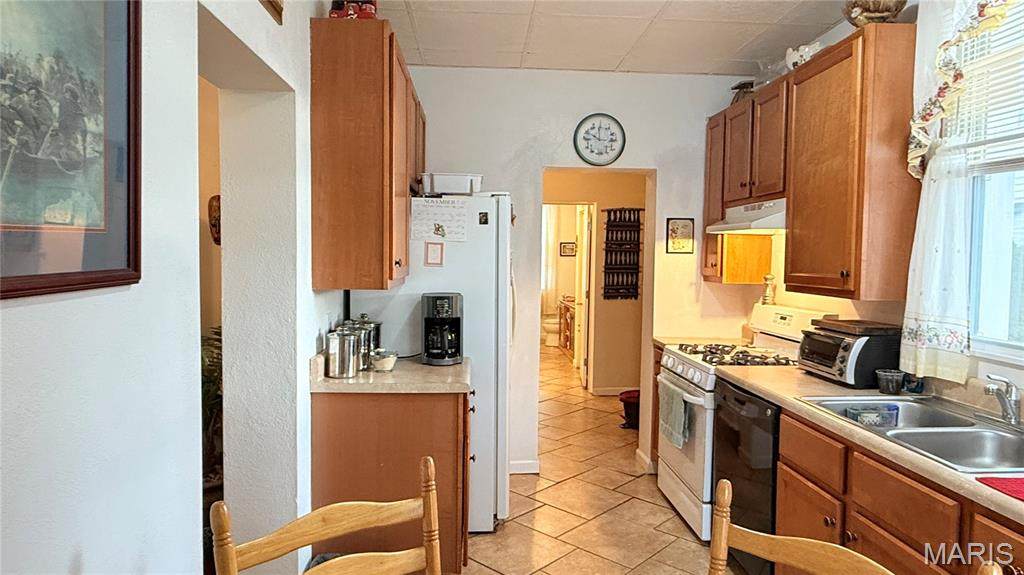 203 Metter Avenue - Photo 1