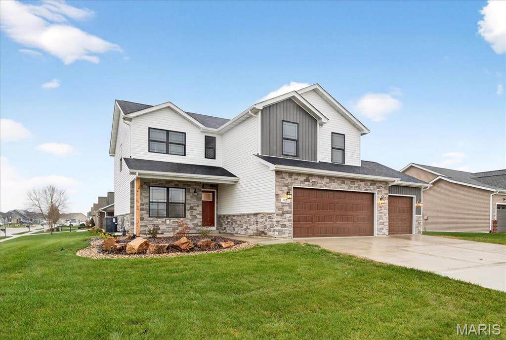 421 Chamberlain - Photo 1