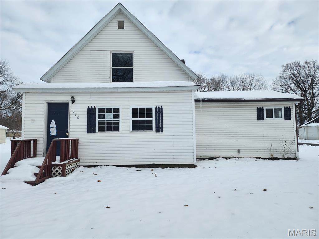 216 Pine Street - Photo 1