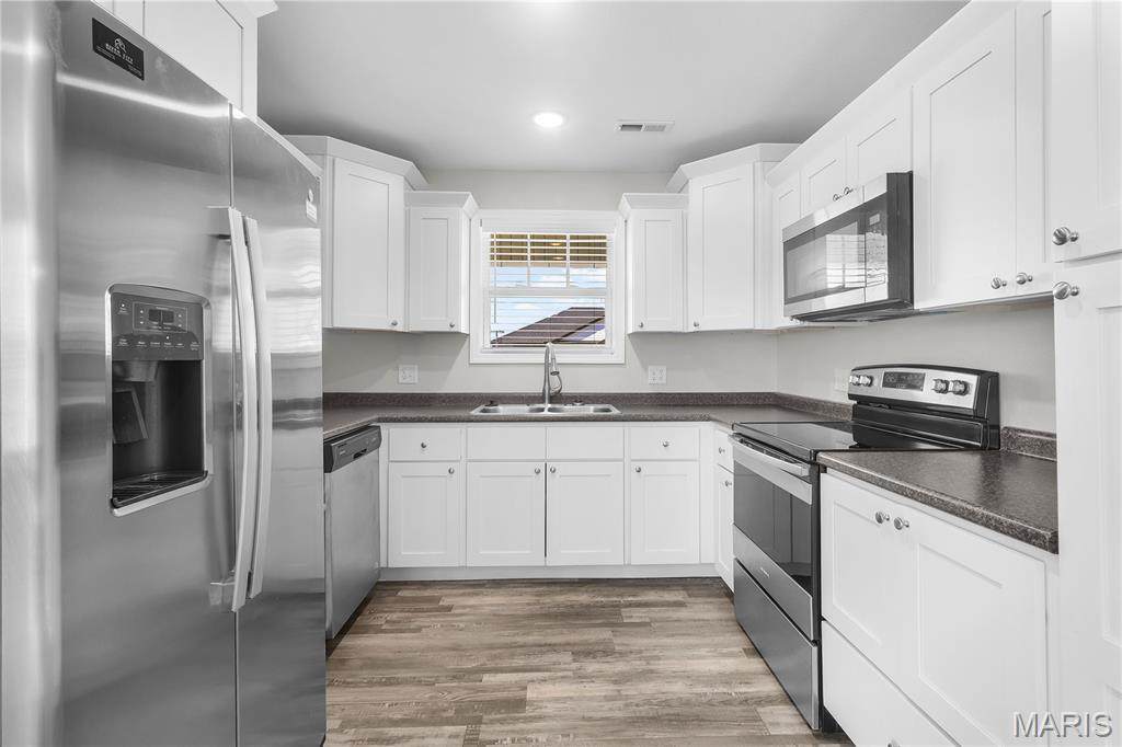 5294 Hubble Cove - Photo 1