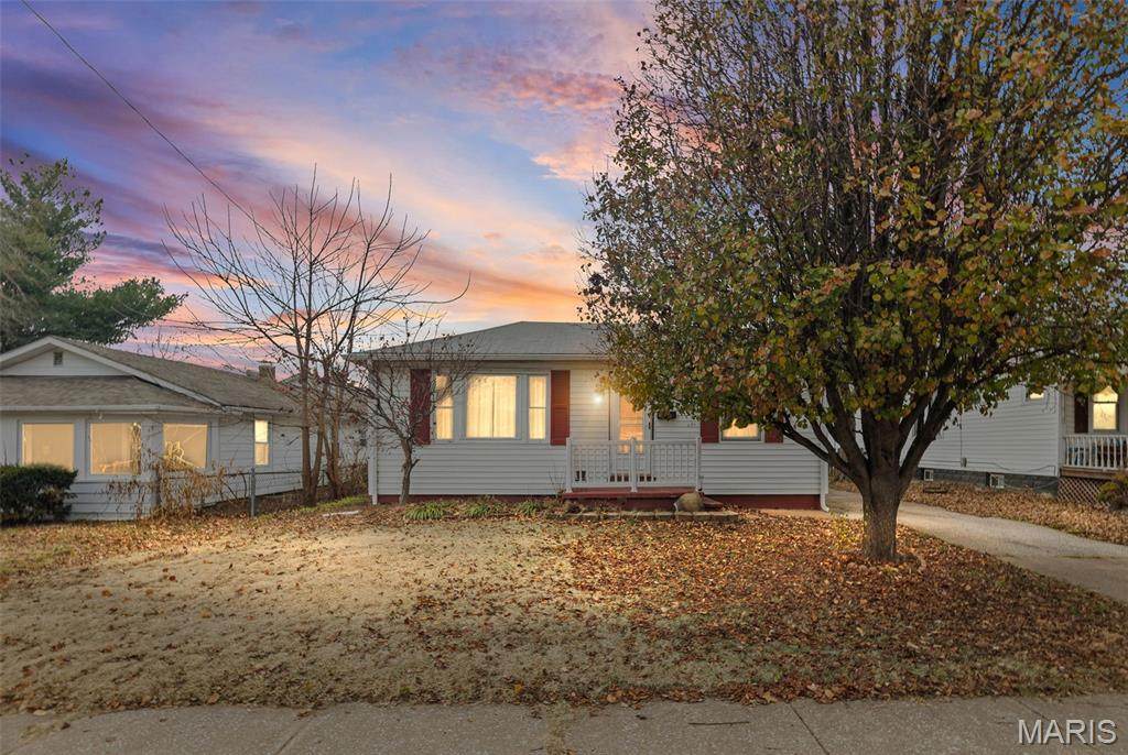 252 12th Street - Photo 1