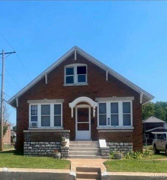 1648 Spruce Street - Photo 1