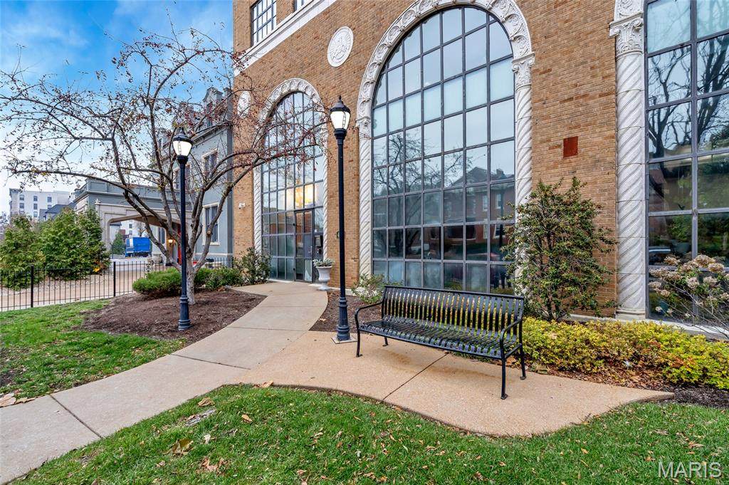 4901 Washington Boulevard - Photo 1