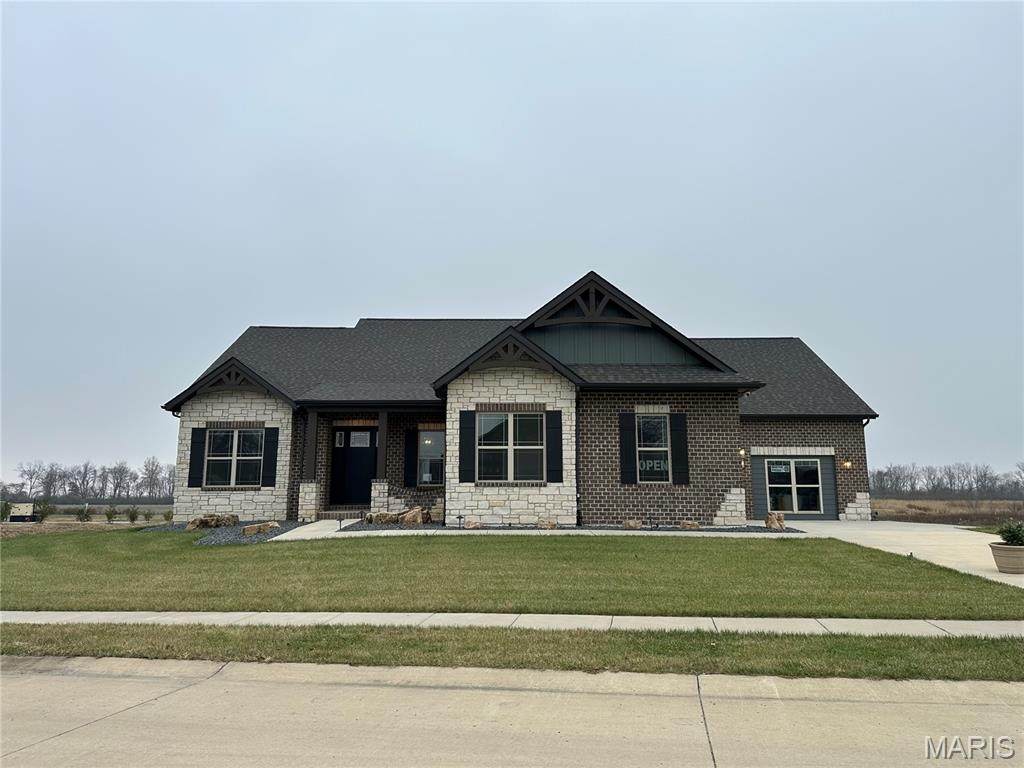 800 Daniel Drive - Photo 1