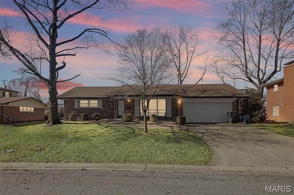 13 Chamberlain Court - Photo 1