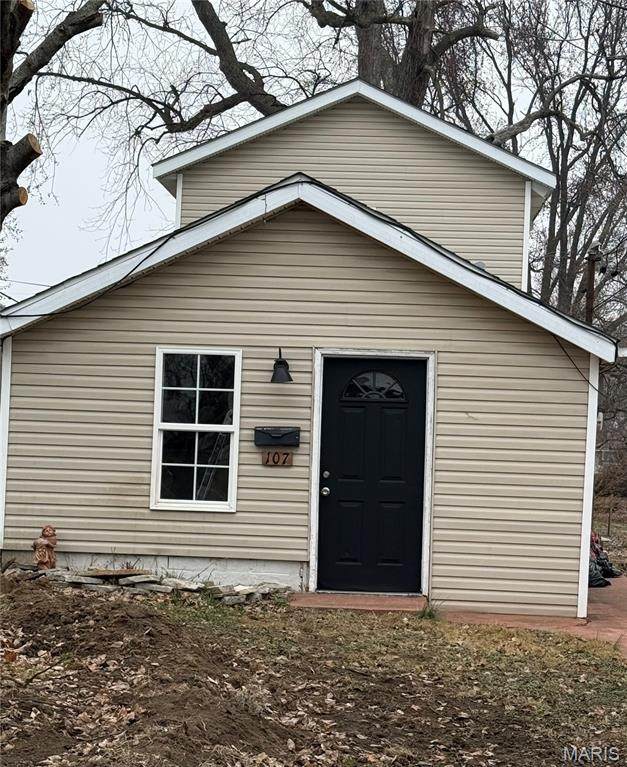 107 Maple Street - Photo 1