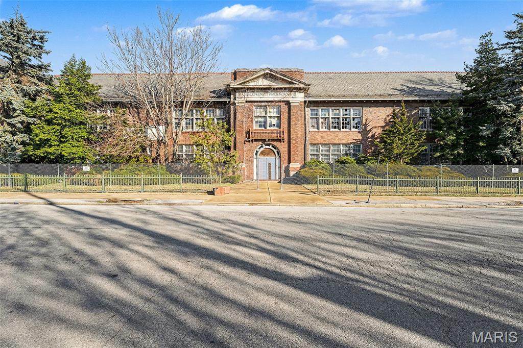 4215 Kennerly Avenue - Photo 1