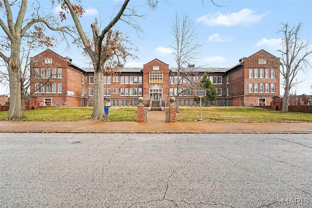 4025 Sullivan Avenue - Photo 1