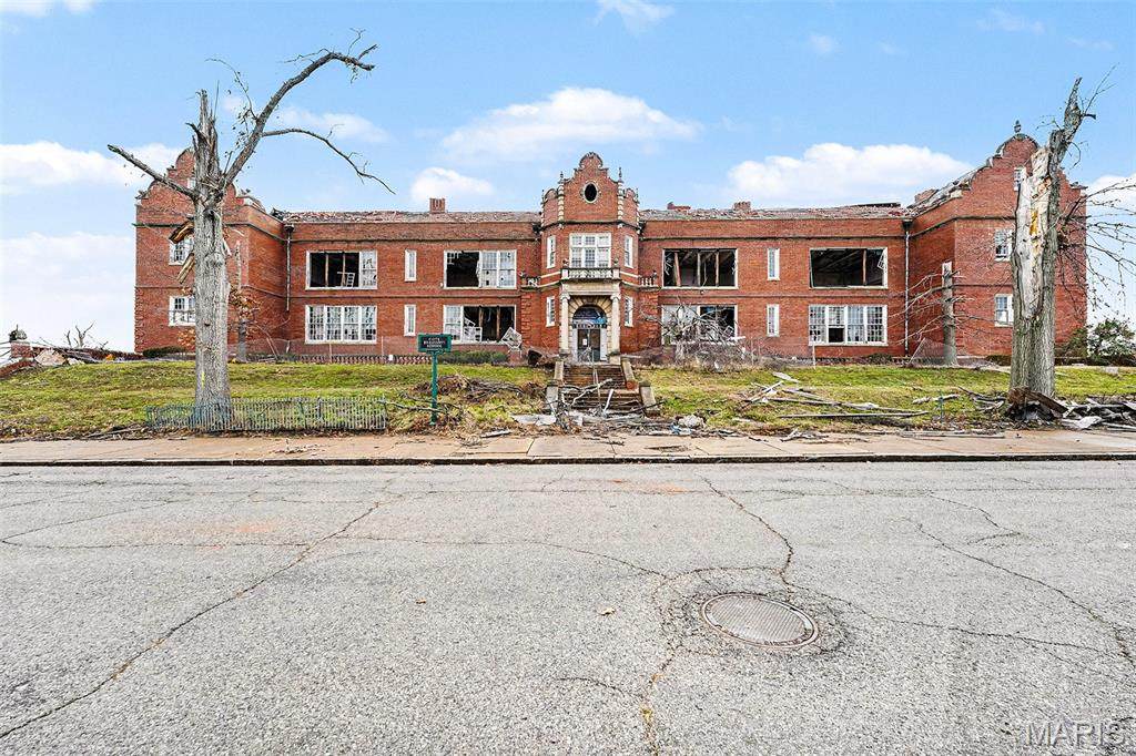 2616 Cora Avenue - Photo 1