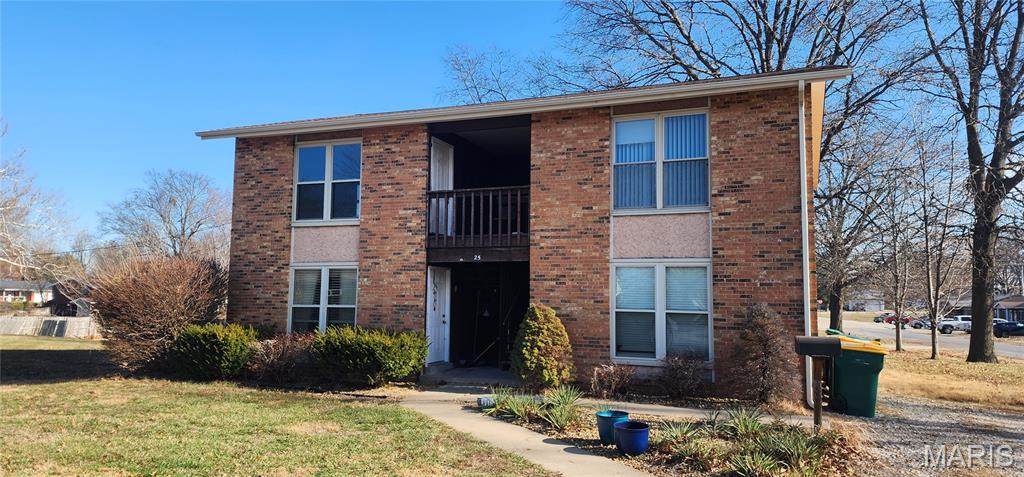 25 Blackburn Manor - Photo 1