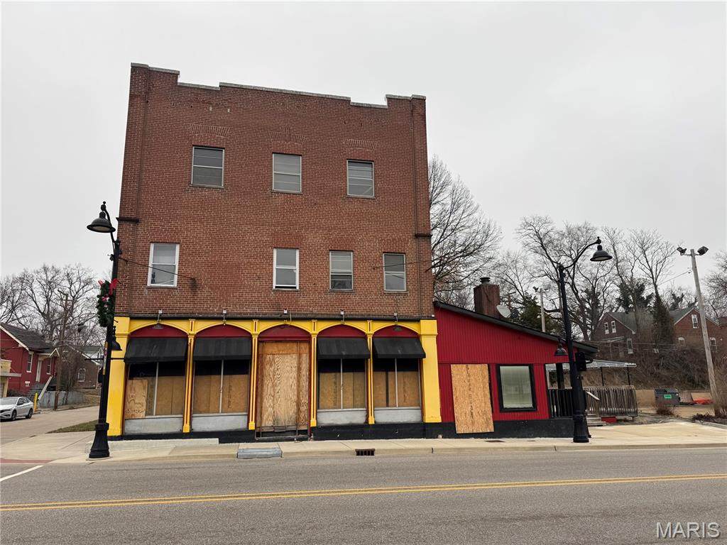 923 W Main Main - Photo 1