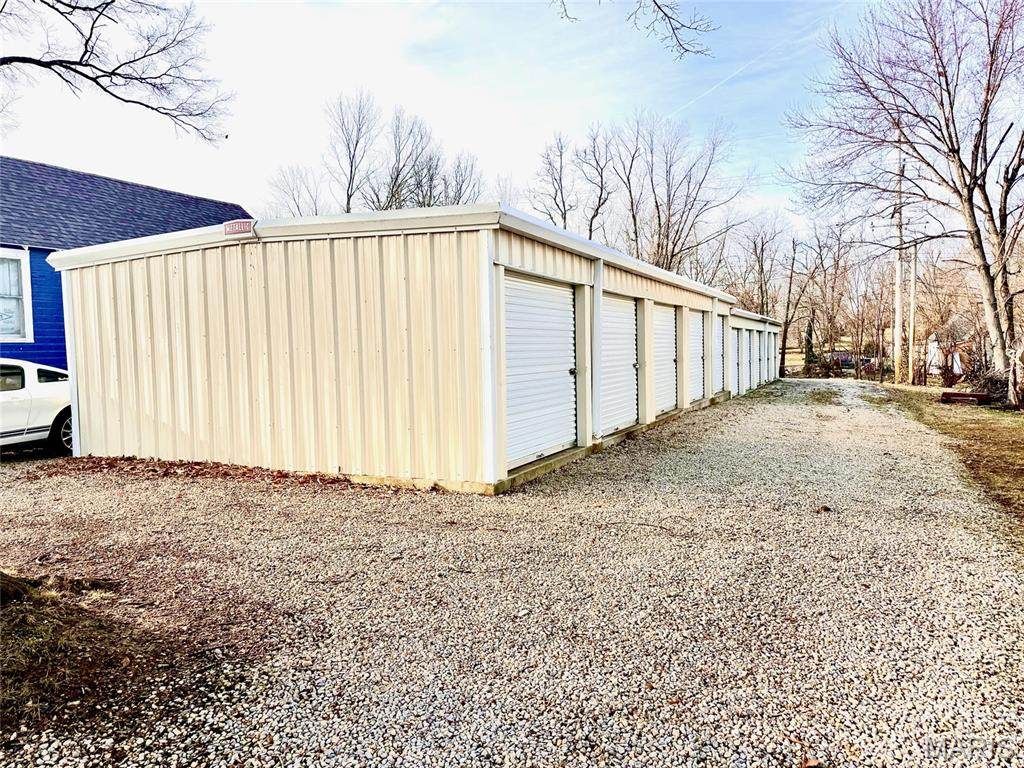 1007 Pine Street - Photo 1