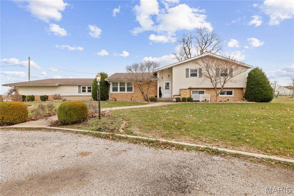 206 Oak Street - Photo 1