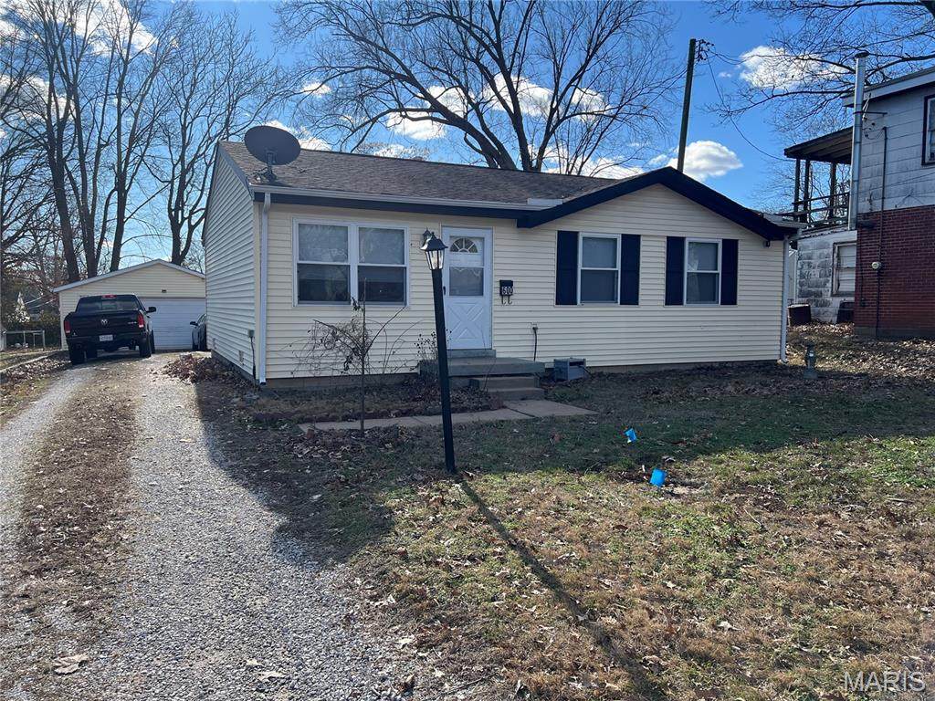 600 Adams Street - Photo 1