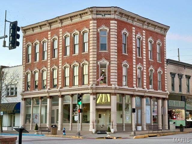 201 - 203 Broadway Street - Photo 1