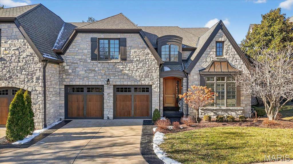 27 Bonhomme Grove Court - Photo 1